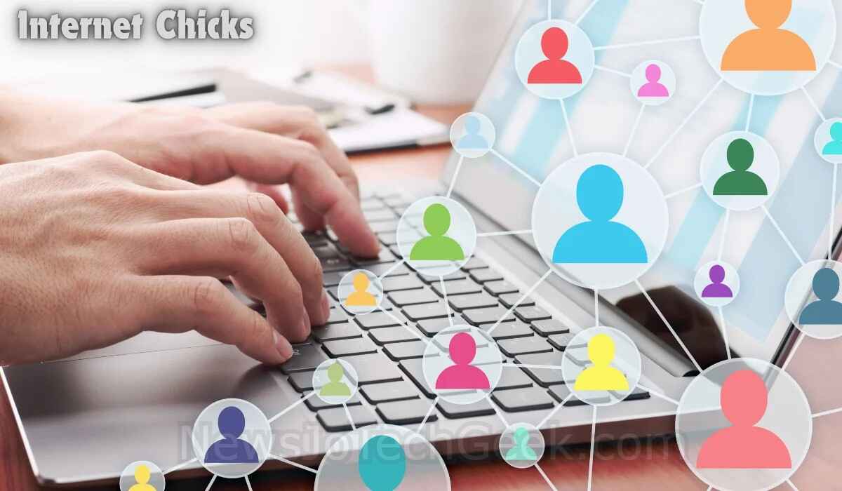 Internet Chicks: The Rise of Influential Women in Digital Spaces