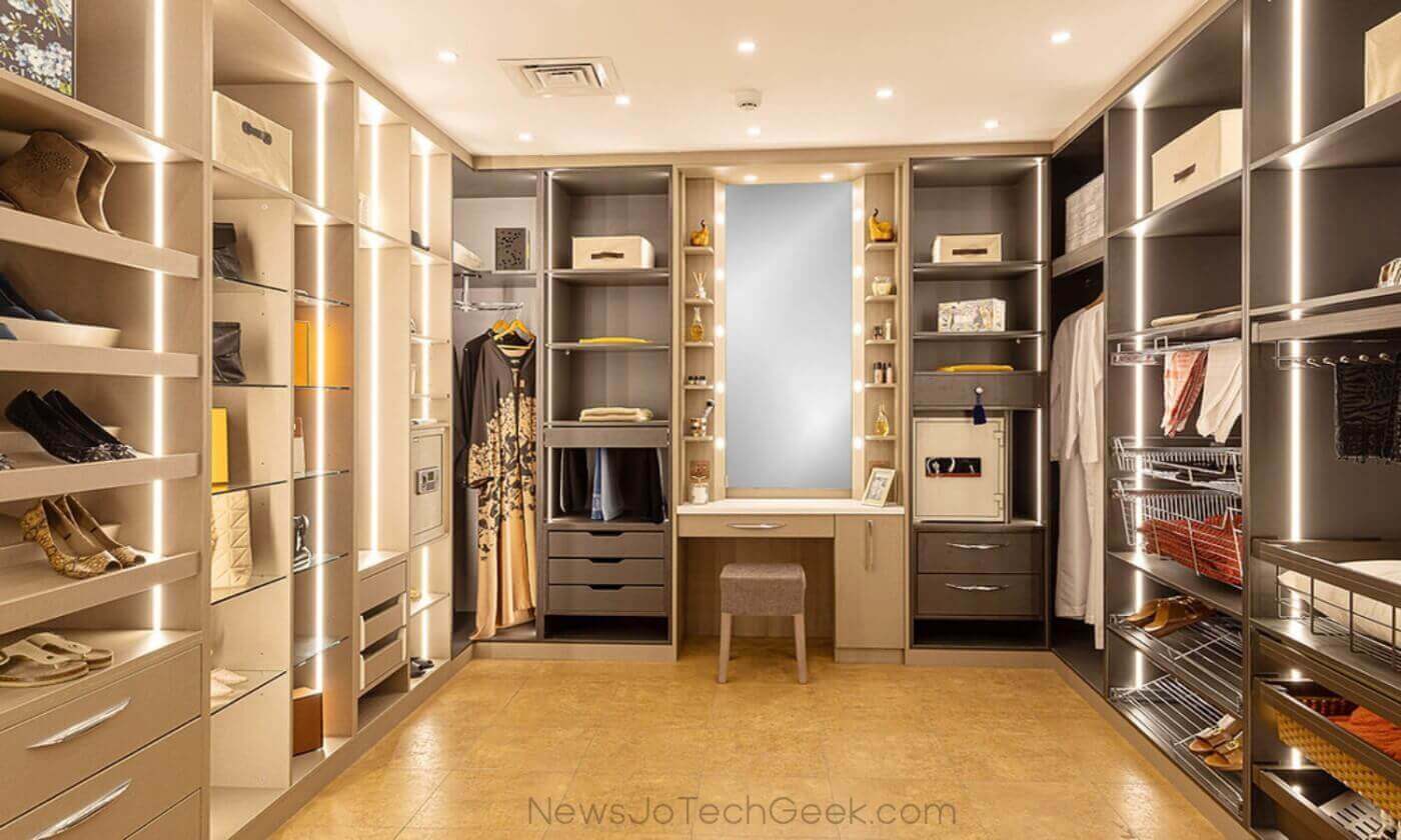 Walk in Closet: Maximizing Space and Style for Your Home